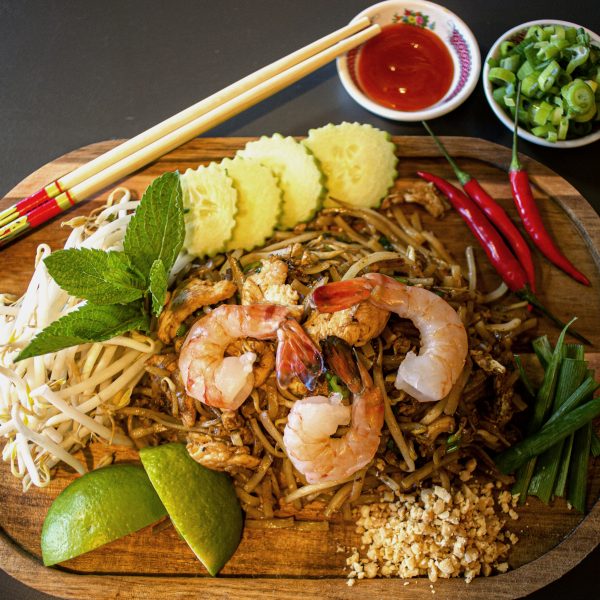 Pad thai au choix bœuf, poulet ou crevettes
